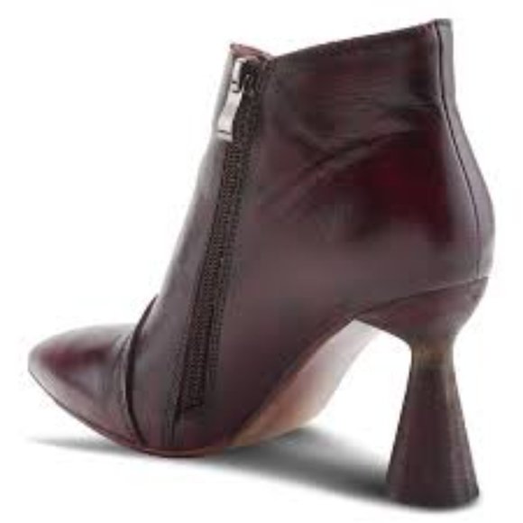 L`ARTISTE COSMOPOLITAN BOOTIES - Picture 4 of 4